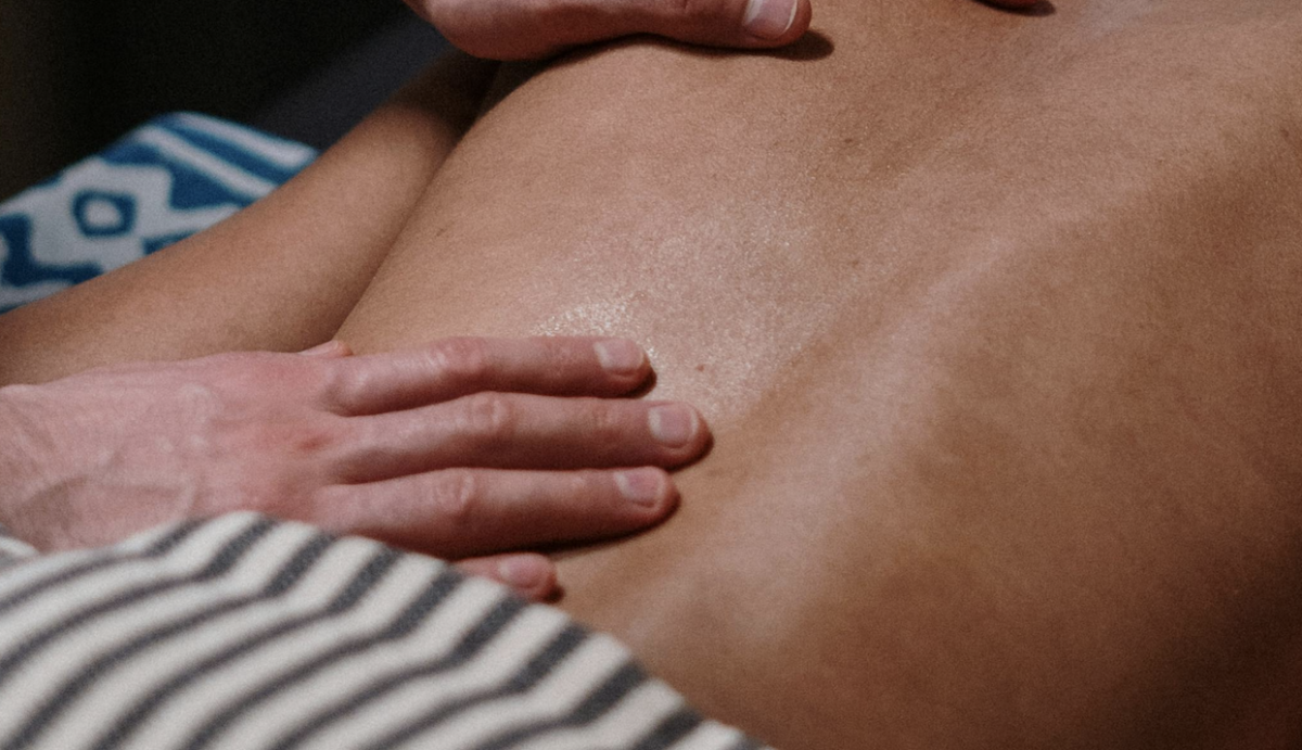 Fascia et douleur : pourquoi les douleurs persistent malgré des examens rassurants 