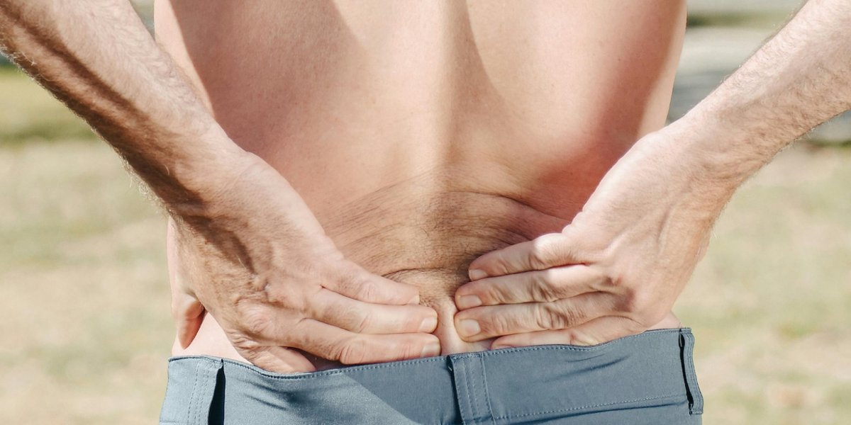 Lombalgie : que faire en cas de douleur dans le bas du dos ? 